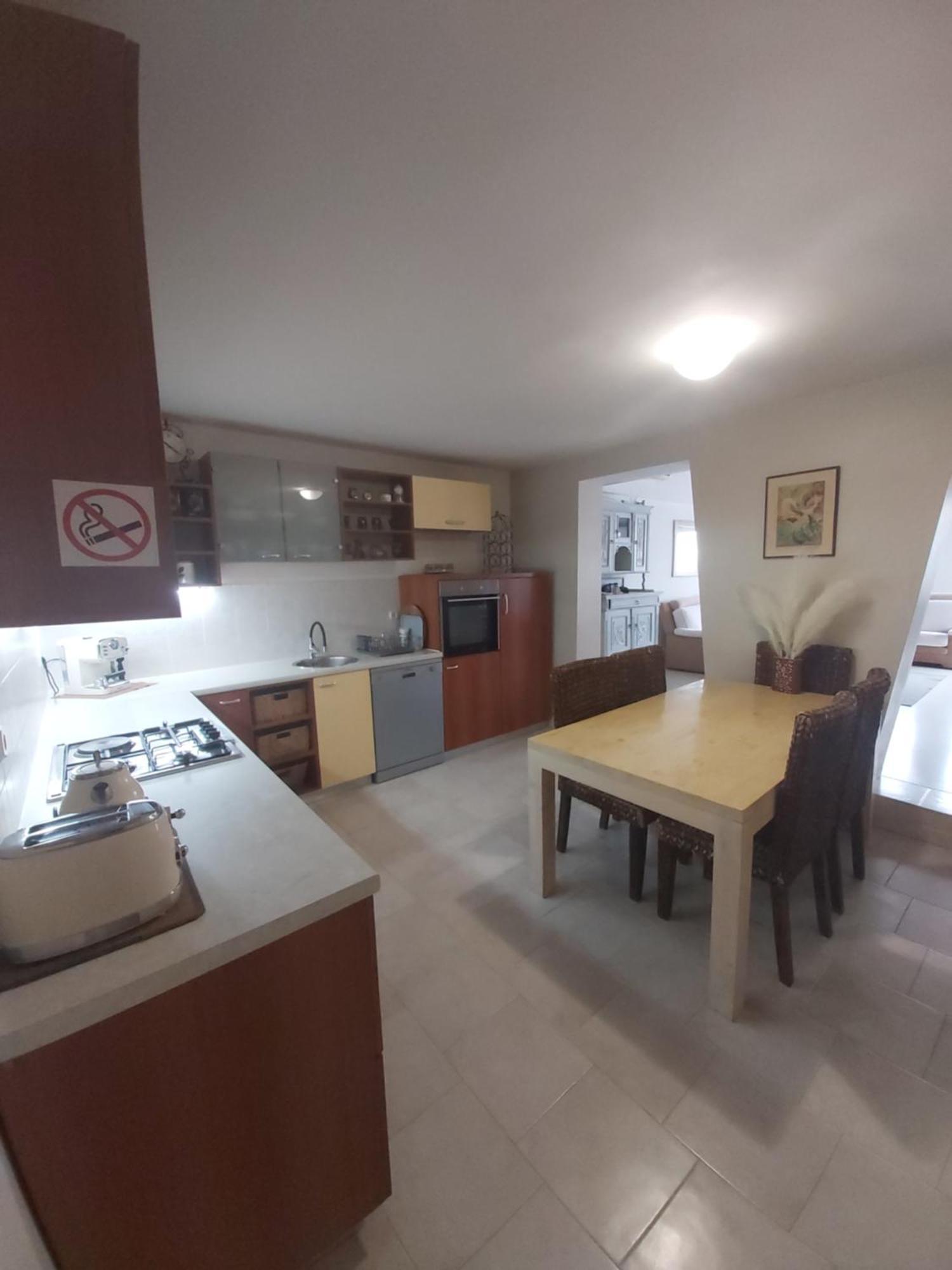 Apartman Luce With Shared Pool Zadar Exterior foto